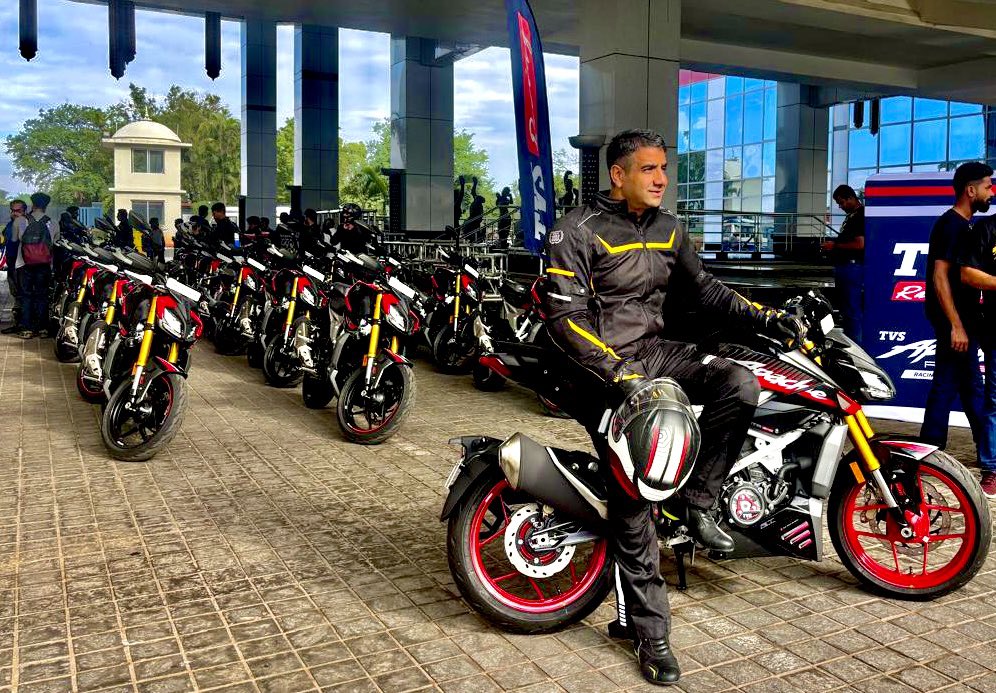 We didn’t just upgrade a machine.
We rewrote the street playbook.
The all-new TVS Apache RTR 310 is for those who demand more than just a ride.
They want rhythm and raw joy.
It’s not just performance.
It’s Launch Control, on demand.
Not just an engineering marvel.
It’s