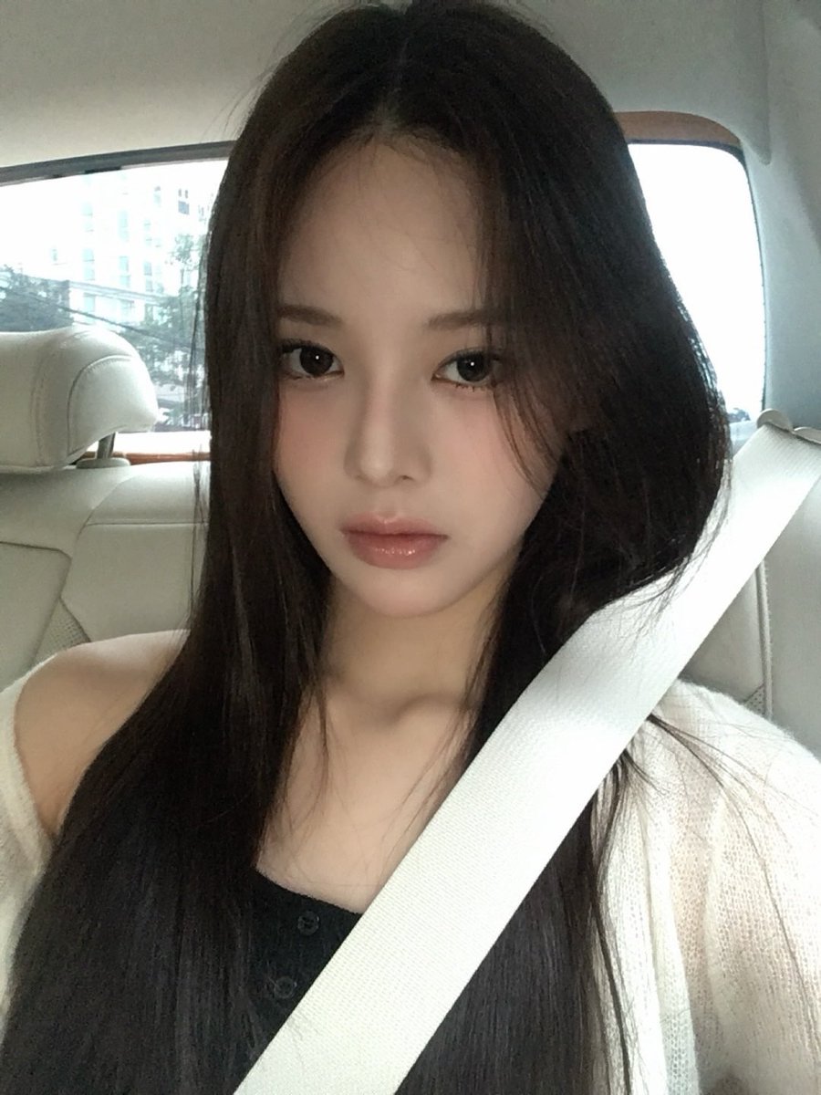 positive__bread's tweet image. 셀프 메이크업...참 좋으네요