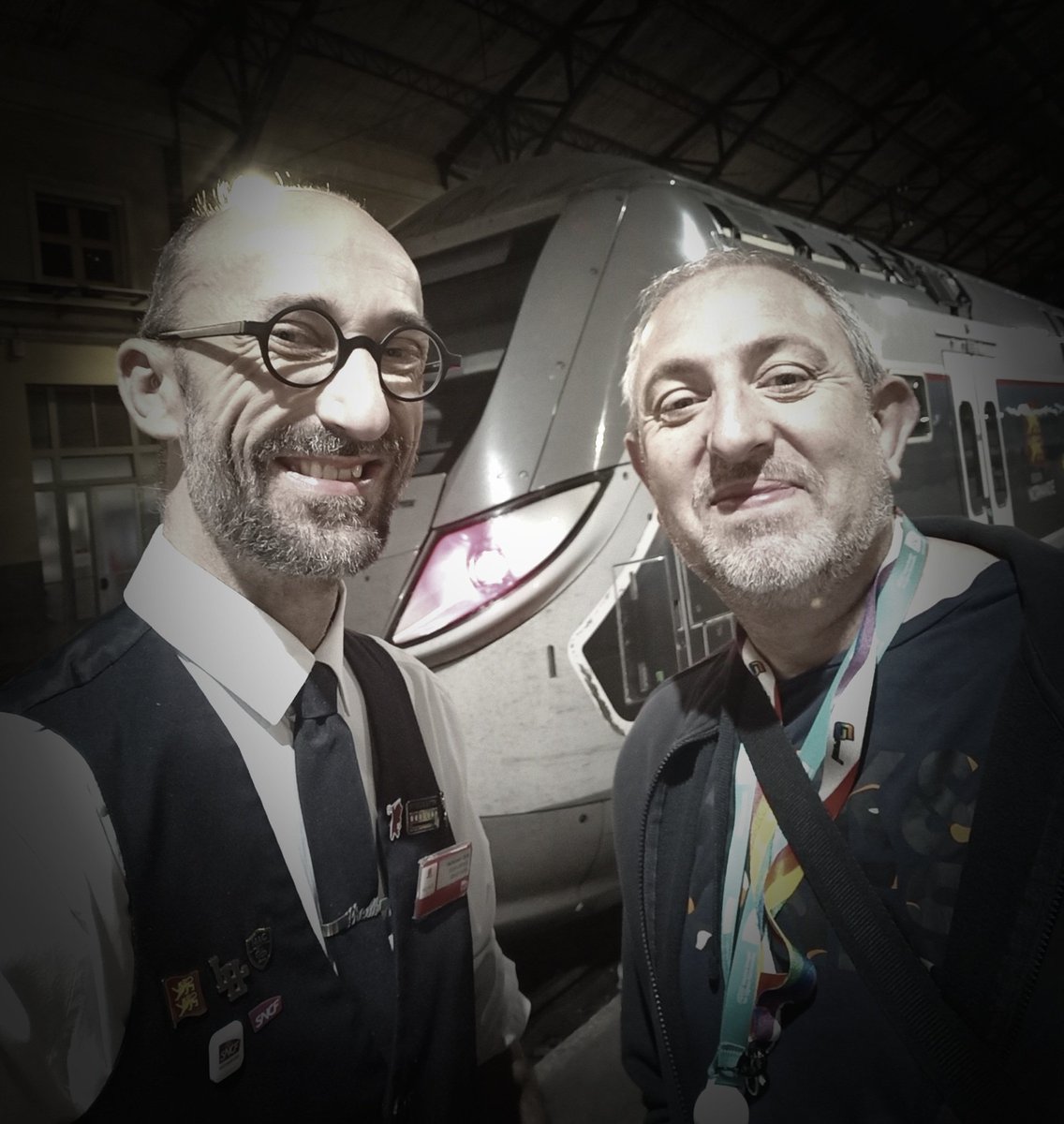Boujou bien,

Equipe Choc pour le <a href="/train_nomad/">SNCF NOMAD TRAIN</a> 3100 avec mon <a href="/Sybic141/">Sybic14</a>