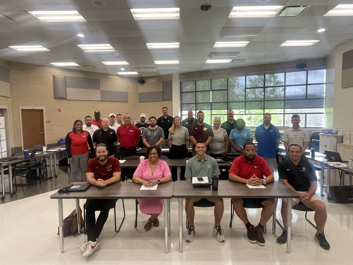 Today, members of the NEOIAAA Executive Board held a “NEW” AD Workshop at Beachwood HS. It was a great time to learn, network, share and problem solve as they move into their new roles. 

Congratulations and good luck to all of you.