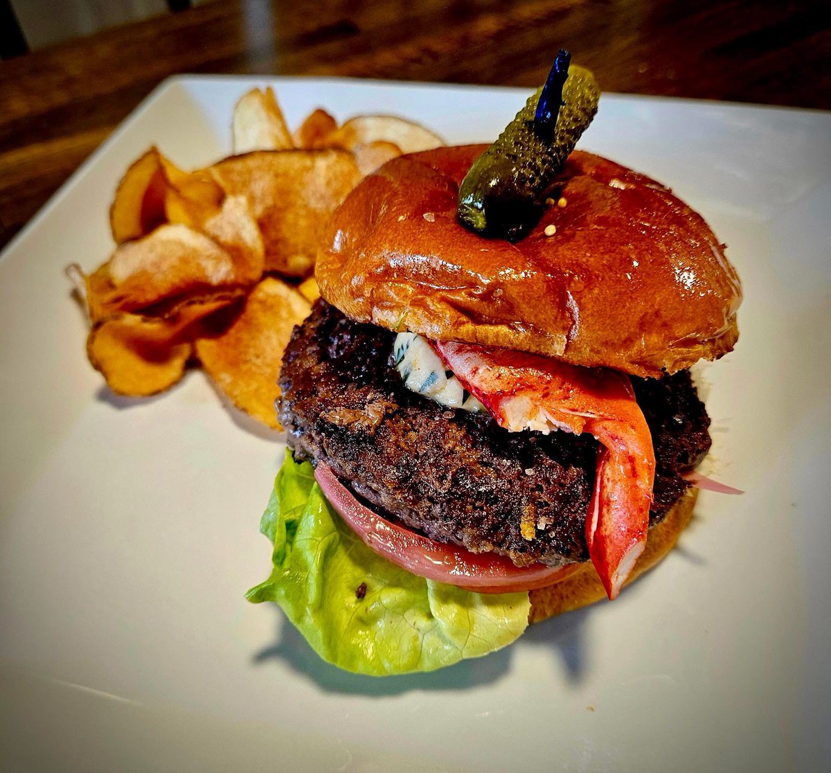 thestation310's tweet image. Lobster Butter Burger 🍔🦞
📸 The Inn Between
📍 Indian River, MI