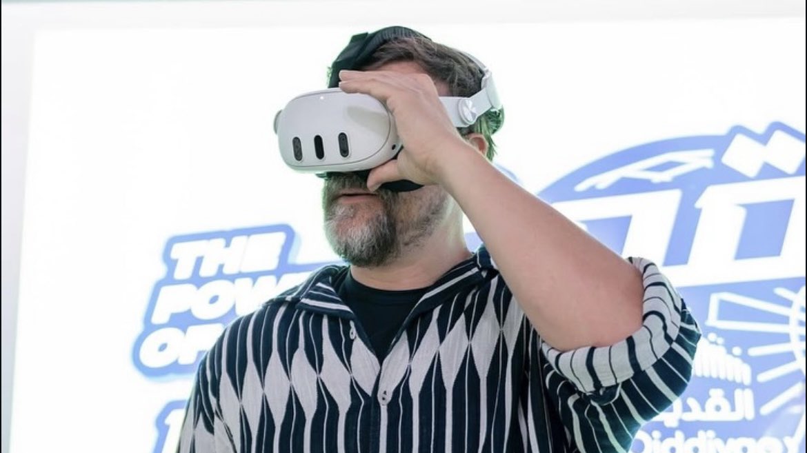 dkhmoustache's tweet image. DAVIDDDDDDD IS SO ELEGANT