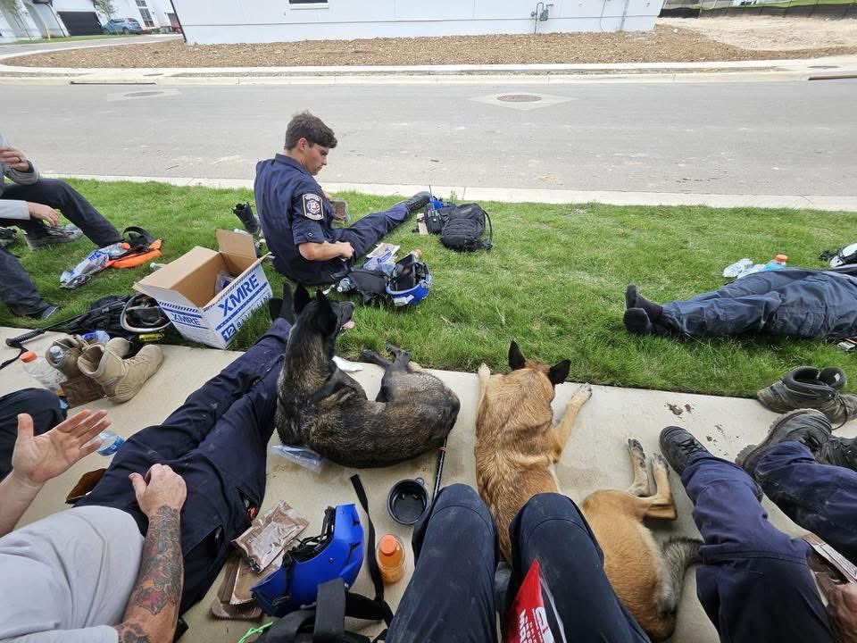GovernorKayIvey's tweet image. I’ve been closely following Alabama’s response efforts in Texas. Our task forces — including AL-TF1’s K-9 team — continue to operate at full strength.
These brave folks and their four-legged teammates are doing good work in difficult conditions.
We’re proud of them. #alpolitics