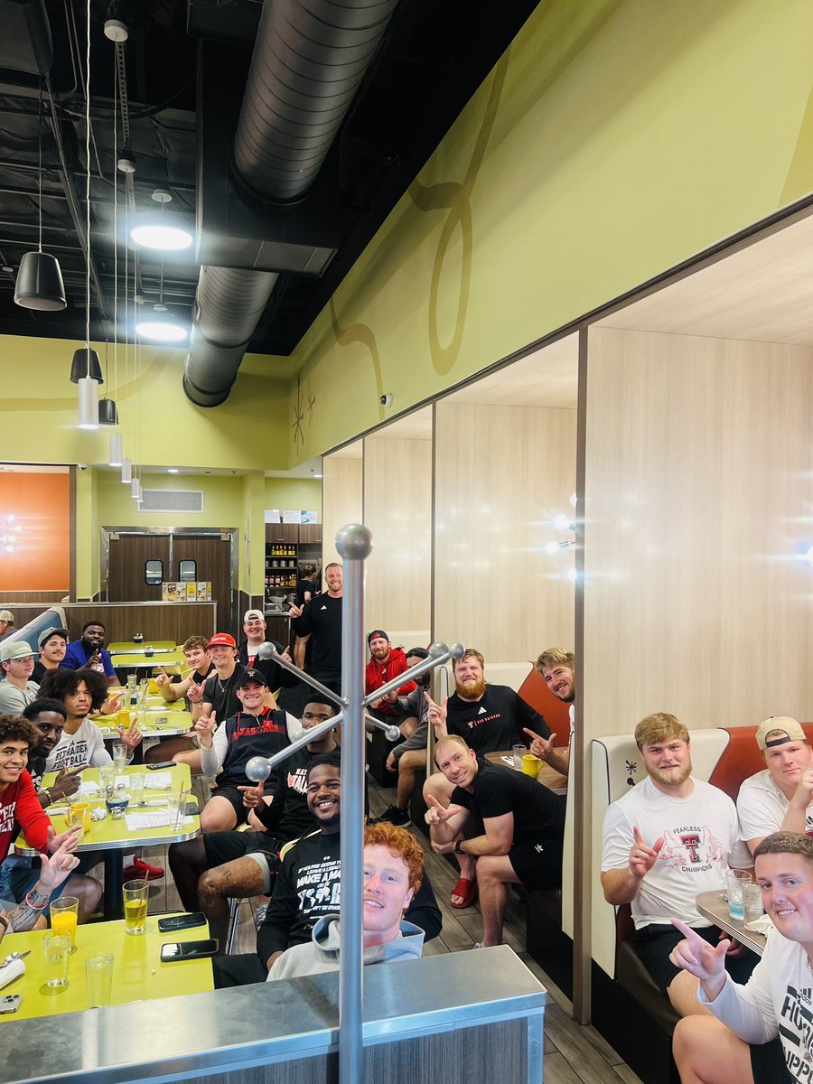GentryHicks's tweet photo. Fueling the team one local breakfast at a time. 🥞 Huge thank you to the local Lubbock restaurants that welcomed our players each week this summer. Grateful for good food and even better company! https://t.co/1IxA6RJ8Hq