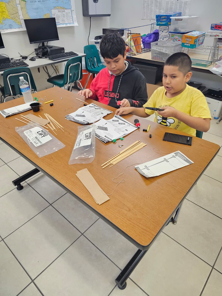 mdcpsmigrant's tweet image. Our students at Everglades Center actively engage in hands-on science exploration and project development.

#YourBestChoiceMDCPS
#Summer305 #SYIP2025
@SuptDotres
@MDCPSTitleI
@MDCPS