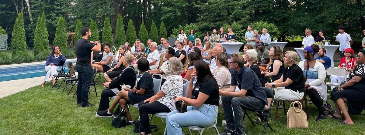 AbdulElSayed's tweet image. On our second big swing through West Michigan, we got to hear from folks in Holland, Grand Haven, Saugatuck, and Benton Harbor.
So grateful for all the Michiganders fired up to build an economy that works for all of us, not just the billionaires and corporate elites.