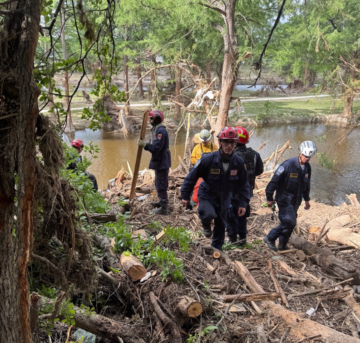 New images from Nevada Task Force 1 as the team continues to work hard helping with search and recovery efforts in Kerr County, Texas.

NV-TF1 has been using boats and rafts to assist with shoreline searches along tributaries that feed into the Guadalupe River.

#TexasFlood