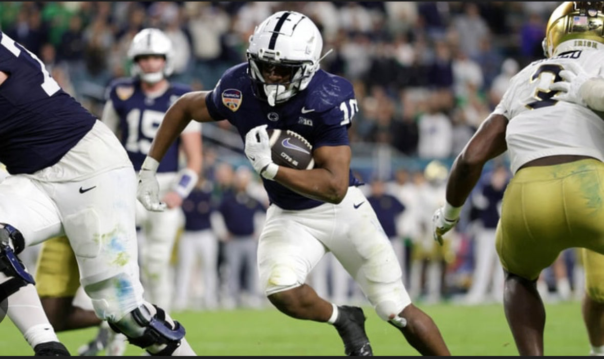DraftNFL26's tweet image. Don’t sleep on Nicholas Singleton.
He’s got the tools, the tape, and the burst to climb into RB1 territory in the 2025 NFL Draft.
If he puts it all together this season… look out. 🚀
#WeAre #NFLDraft #CFB #RB1Watch