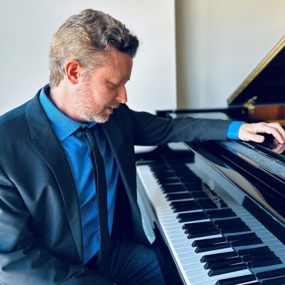 themontrealer's tweet image. Josh Rager Quintet celebrates the music of Horace Silver🎵
🎹Josh is a JUNO nominated pianist/organist, arranger, composer, and teacher based in Montreal.
👉Learn more about this local musician. : themontrealeronline.com/wjo4
#jazz #Montreal @upstairsjazz #JoshRager #HoraceSilver
