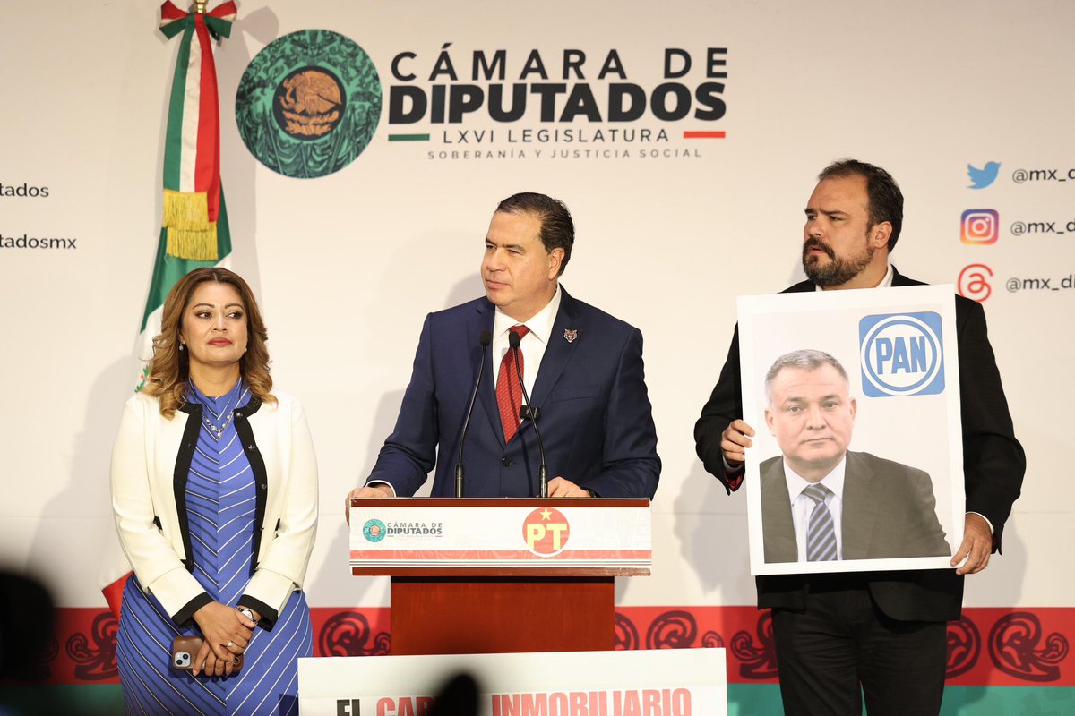 Diputadas y Diputados Petistas (@diputadosptmx) on Twitter photo 🔴 #Checa || En conferencia de prensa el dip. <a href="/RicardoMeb/">Ricardo MejíaBerdeja</a> respondió a las calumnias del PAN tras la denuncia presentada ante la FGR.
✅ “No tengo nada que ocultar. Mi hoja de servicios es limpia y está al servicio del pueblo”, afirmó.
✅ “Perseguí delincuentes, no ciudadanos”, 🔴 #Checa || En conferencia de prensa el dip. <a href="/RicardoMeb/">Ricardo MejíaBerdeja</a> respondió a las calumnias del PAN tras la denuncia presentada ante la FGR.
✅ “No tengo nada que ocultar. Mi hoja de servicios es limpia y está al servicio del pueblo”, afirmó.
✅ “Perseguí delincuentes, no ciudadanos”,