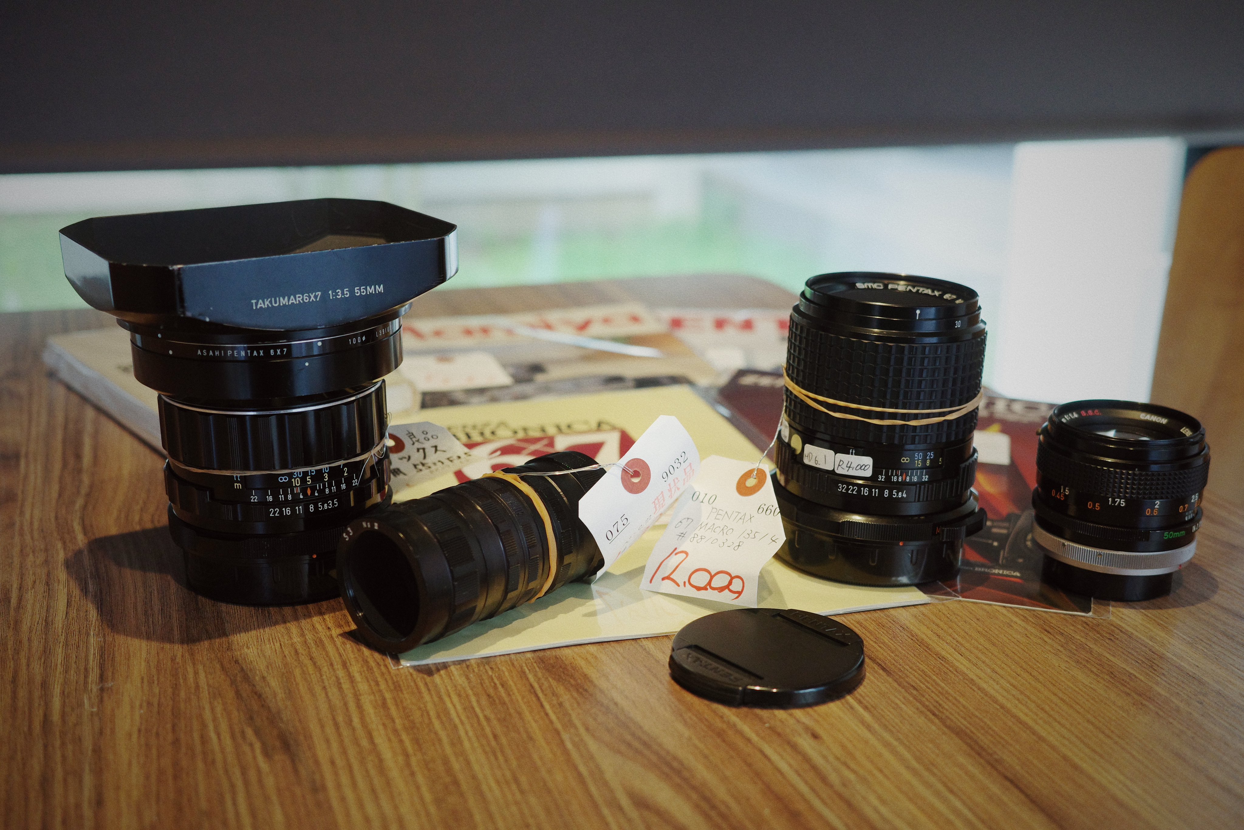 【値下げ】NPSカメラマンベスト　マカオグランプリ50周年記念品 カメラグランプリ2025」において「EOS R1」が最優秀賞である