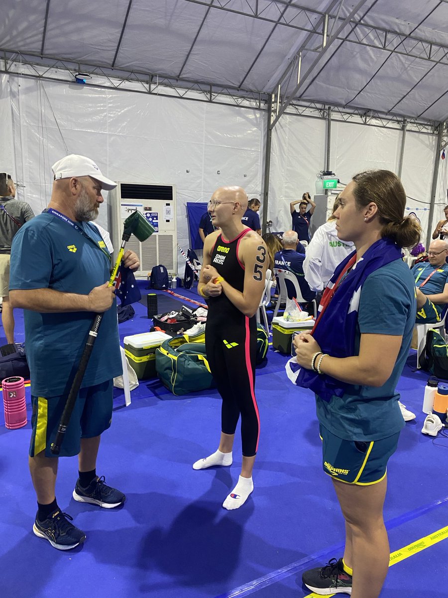 FINAL PREP: Women’s 5km ⁦<a href="/WorldAquatics/">World Aquatics</a>⁩ World Champs: Aussies #35 Tayla Martin and #43 Moesha Johnson about to hit waters off Sentosa - water temp: 30.2 deg