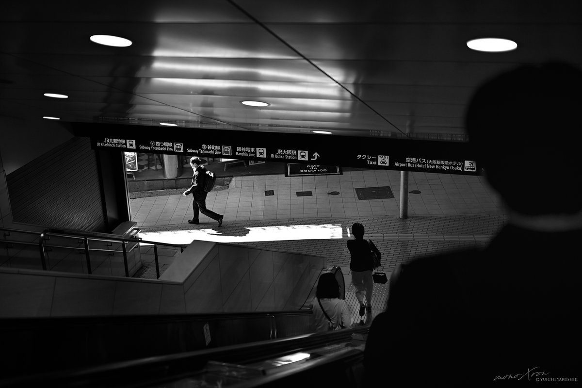 monochrome Osaka
IGNITION