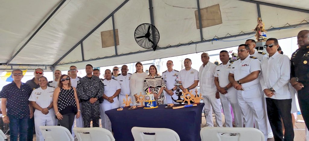 🎉 Felicidades al Comando Naval del Servicio Nacional Aeronaval de Panamá por su aniversario 1️⃣3️⃣

Reconocemos su incansable labor en la vigilancia marítima, la protección de la biodiversidad y la seguridad de nuestras costas. 🌊🇵🇦