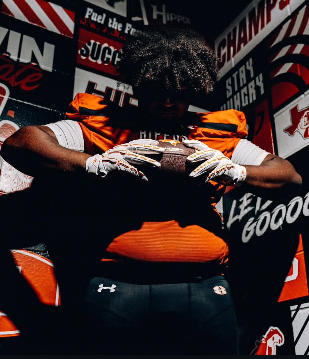 August 29th at 7:00 🦛🧡🖤🤍 
<a href="/coach_pleasant/">Coach Pleasant</a> <a href="/CoachEReinhart/">Eli Reinhart</a> <a href="/CoachWCompton/">CoachComp</a> <a href="/HuttoHS_Fball/">Hutto Football</a>