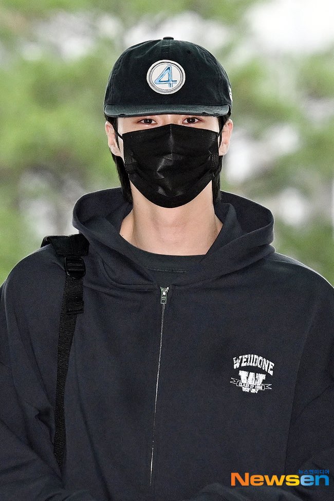 wooseokfiles's tweet photo. [PRESS] #ByeonWooSeok has departed from Incheon International Airport, heading to the Philippines for the Dunkin’ fan meet. https://t.co/g1XTICbwKz