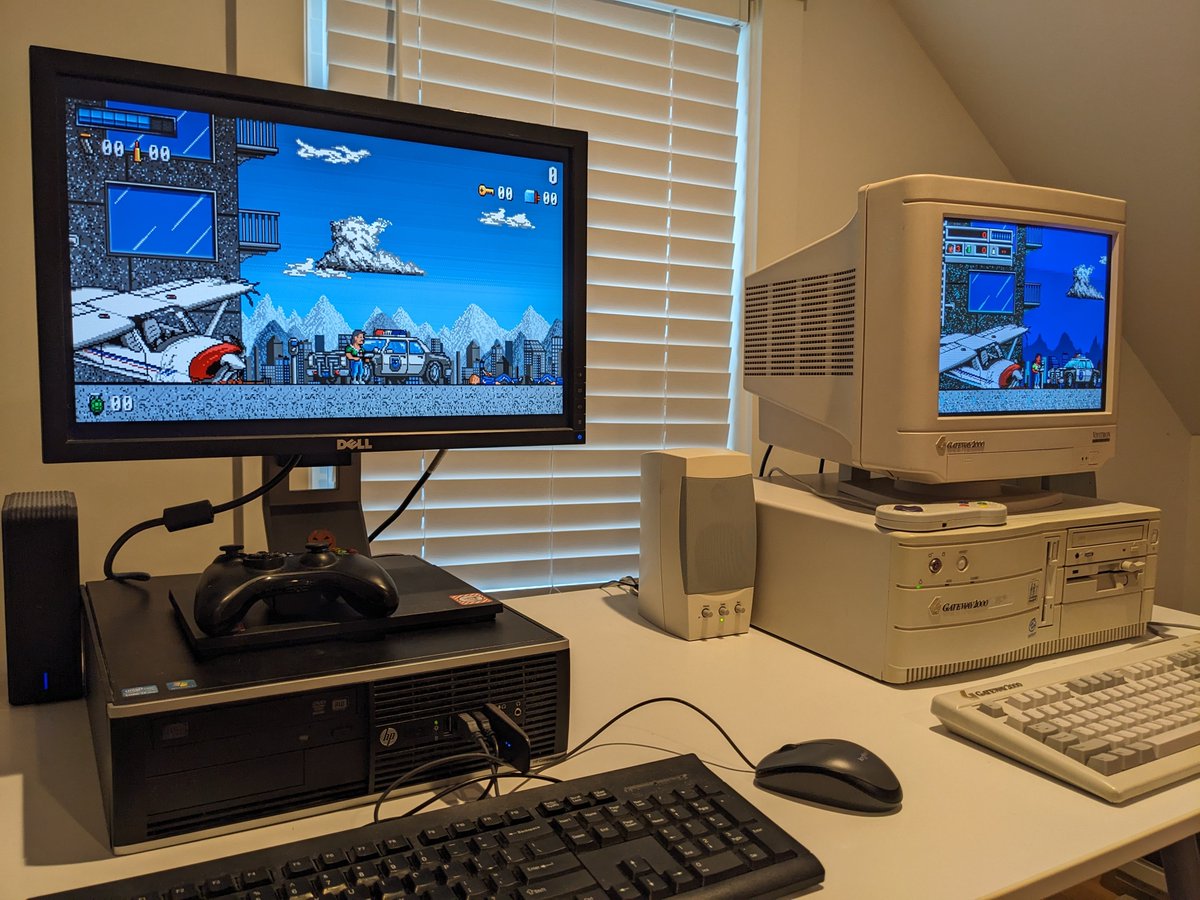 Dosgamert's tweet image. BioMenace Remastered (2025) versus the original BioMenace (1993). This is some great stuff. Have you already tried the Demo? Get it here: store.steampowered.com/app/3459100/Bi…