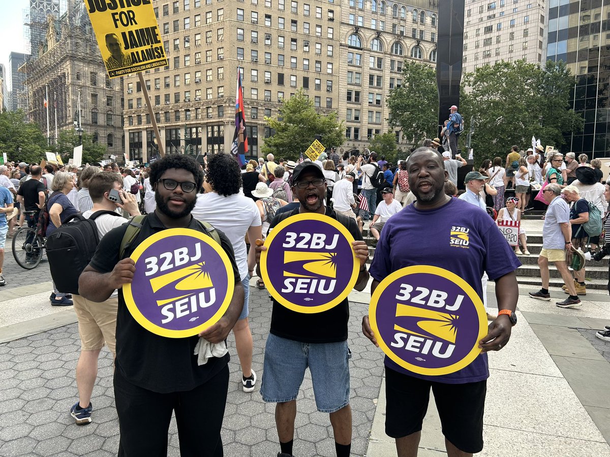 32BJSEIU's tweet image. Good trouble is necessary to fight for civil rights – that’s what the late and great John Lewis stood for. Today, we're honoring his legacy in New York and New Jersey by rallying against the #ICE detentions and deportations that are violating the rights of immigrants. Good…