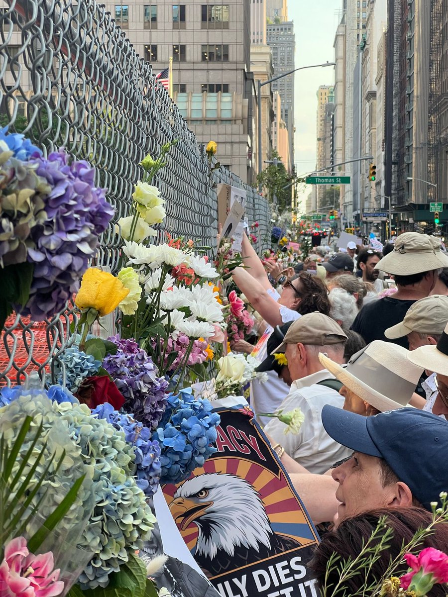 32BJSEIU's tweet image. Good trouble is necessary to fight for civil rights – that’s what the late and great John Lewis stood for. Today, we're honoring his legacy in New York and New Jersey by rallying against the #ICE detentions and deportations that are violating the rights of immigrants. Good…