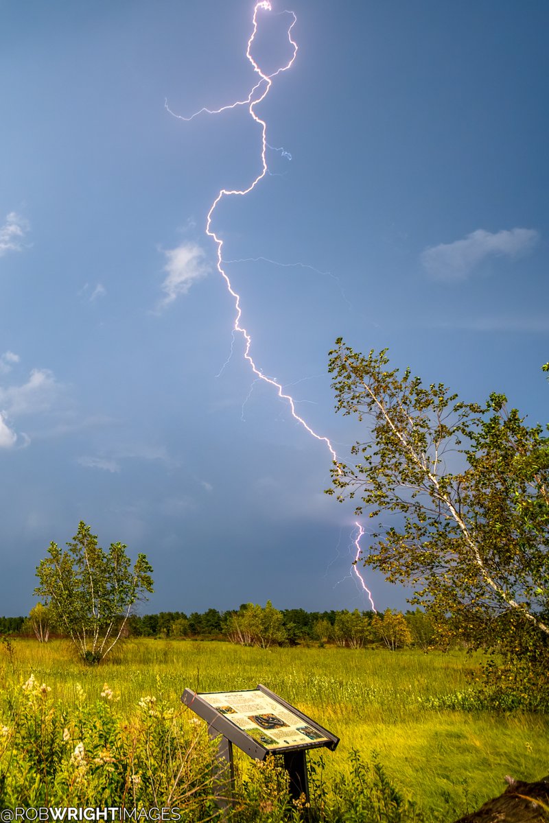 RobWrightImages's tweet image. More lightning shots this afternoon at Kennebunk Plains.
--
July 17, 2025
Kennebunk, Maine