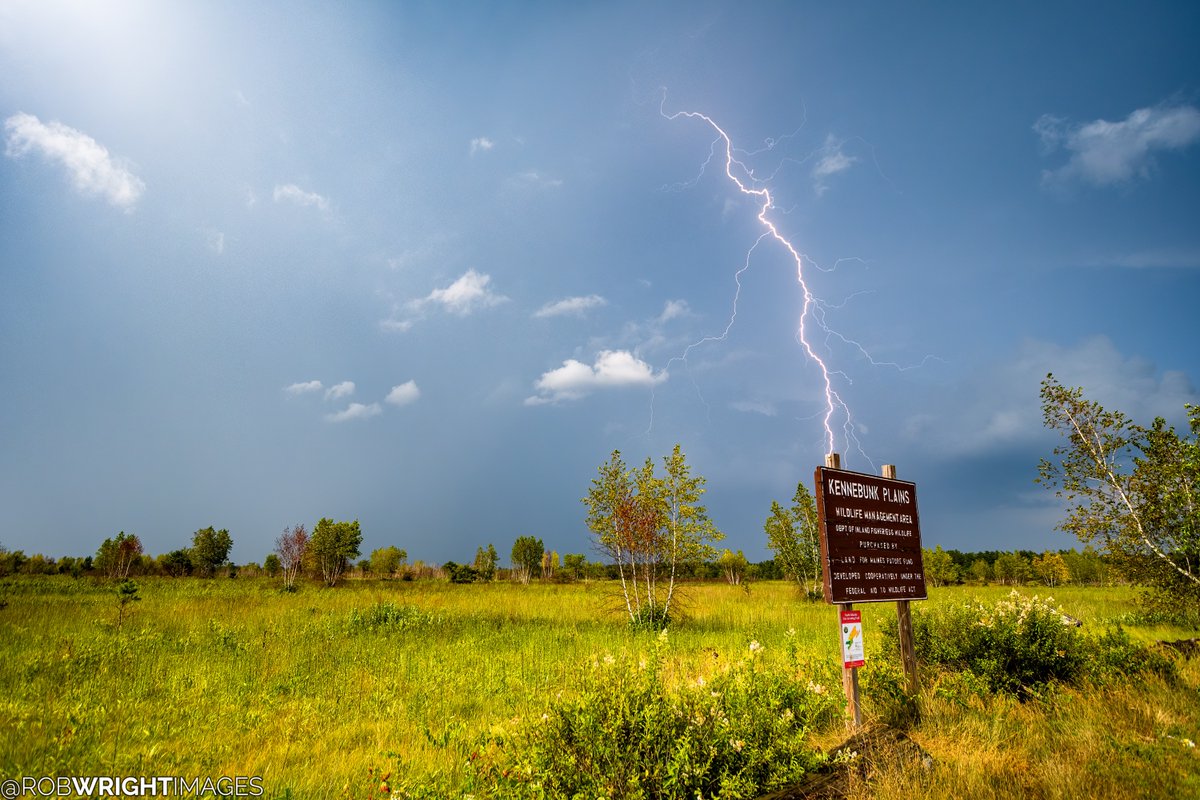 RobWrightImages's tweet image. More lightning shots this afternoon at Kennebunk Plains.
--
July 17, 2025
Kennebunk, Maine
