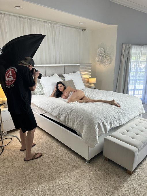 Watch Danny Mountain INC.'s leaked NSFW photo on TwXstars