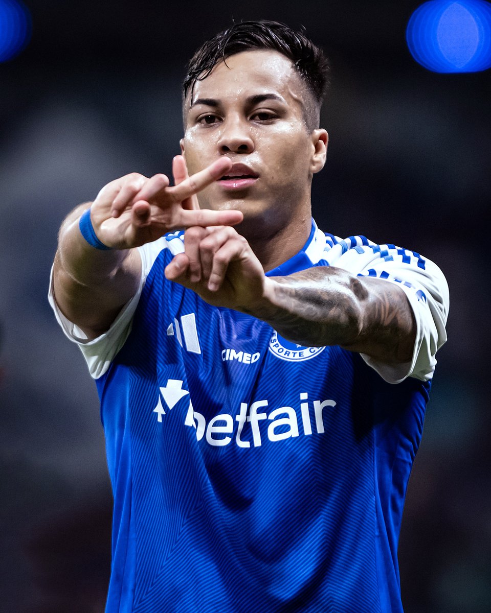 xGTstats's tweet image. Kaio Jorge no Brasileirão:
— 13 jogos
— 12 gols
— 2 assistências
Ainda tem 45 minutos a jogar.