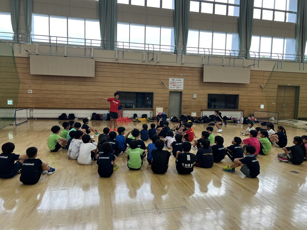 kanekouta's tweet photo. M高史さん（@m_takashi_run ）がオホーツクキッズの練習に来てくださいました．子ども達と一緒に鬼ごっこをしたり…下駄トレーニングを教えてくれたり…盛りだくさんの2時間でした！

ありがとうございました！ https://t.co/DgdJDfbFbn