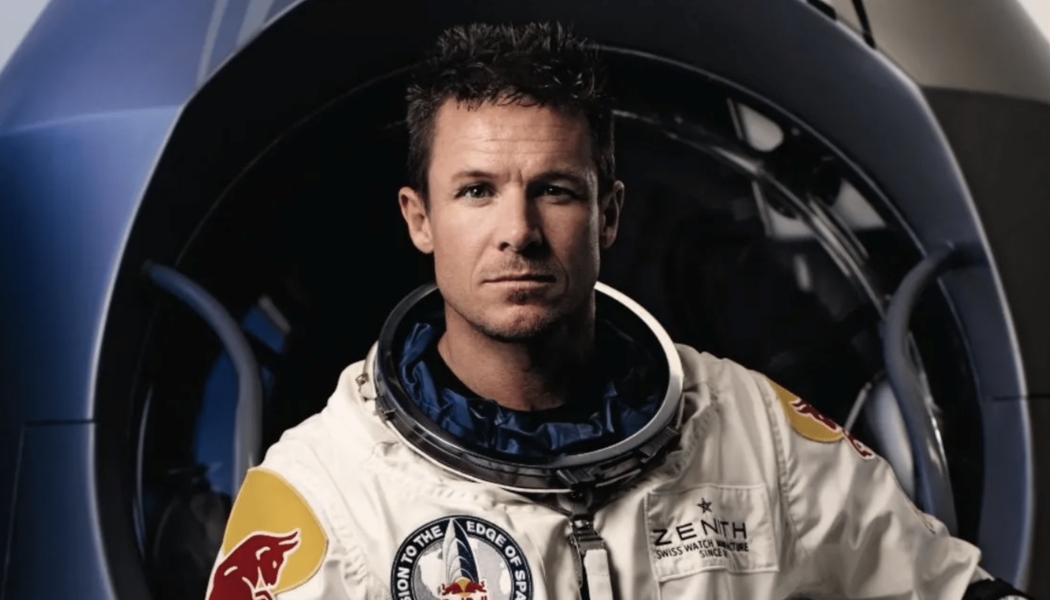 Transponder1200's tweet image. El paracaidista austriaco #FelixBaumgartner, pionero del salto estratosférico, de 56 años, murió este jueves en un accidente de parapente en Porto Sant’Elpidio, Italia. Según reportes, perdió el control de su parapente tras sufrir un malestar y cayó en la piscina de un hotel.