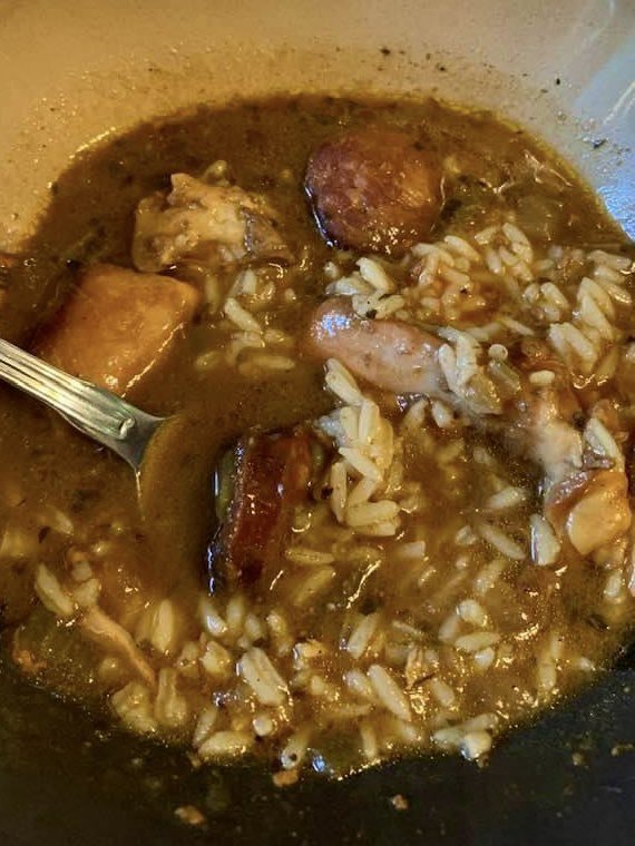 GravySauceCream's tweet image. i turned the AC down to 50 so i could justify making a pot of gumbo