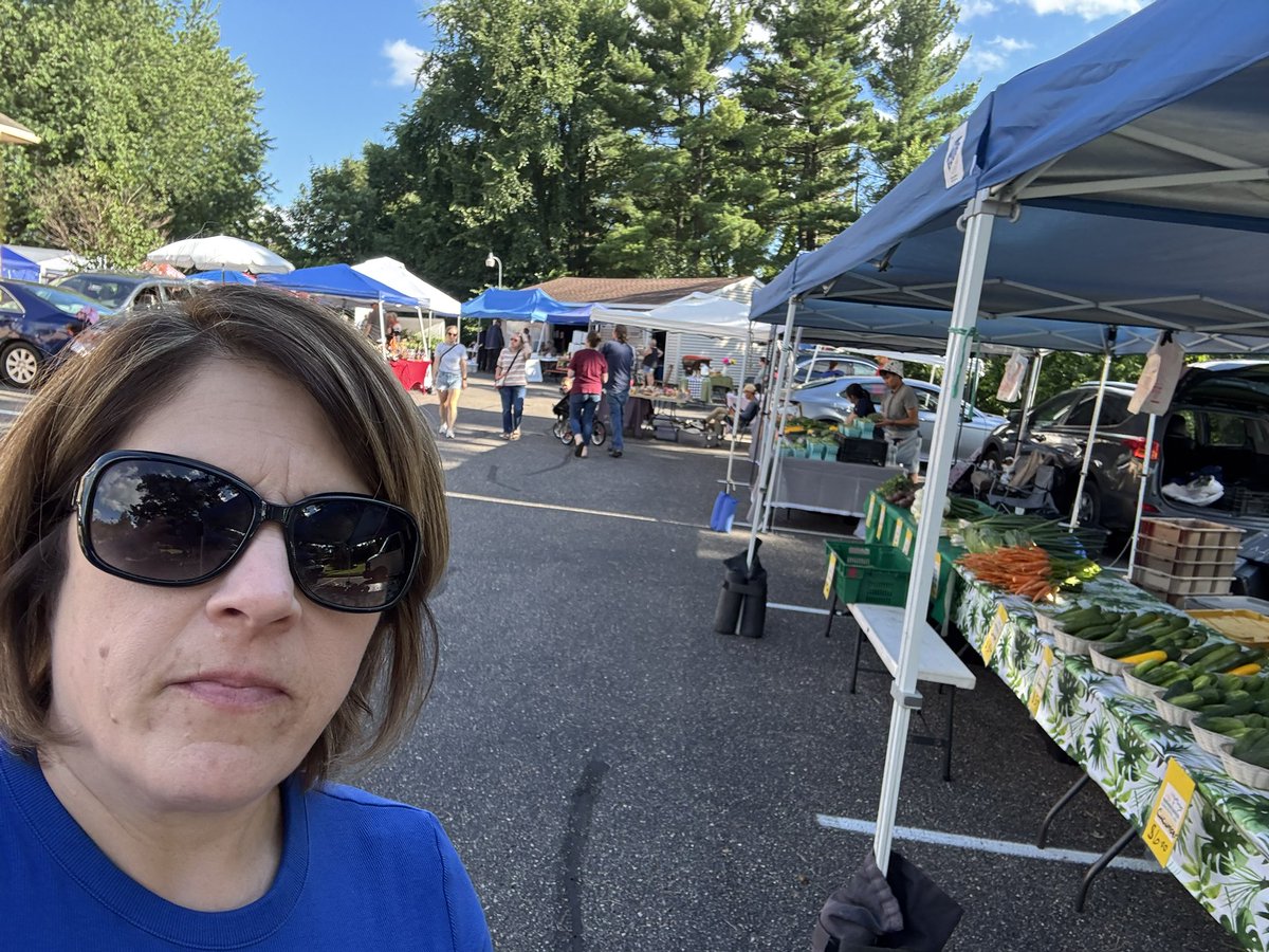 karlabigham's tweet image. Beautiful evening at the Community Ice Cream Social in Stillwater and the Farmers Market in Cottage Grove! 🍦👩🌾 OH and made it to the park with the dogs! 🐶🐶