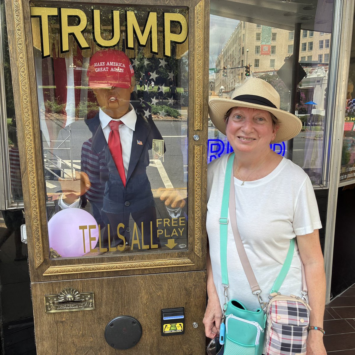 CarnivoreFriend's tweet photo. I really wanted my picture taken in the leaf chair but it was so hot I couldn't sit on it! ๐ย
My mom got to hang out with Trump in a box.
And after a 3.5 hour drive we made it home safely and I got to go for a walk before the sun went down!
#RoadTrip #HotSprings #MagicSprings https://t.co/9EdAHWbAZI