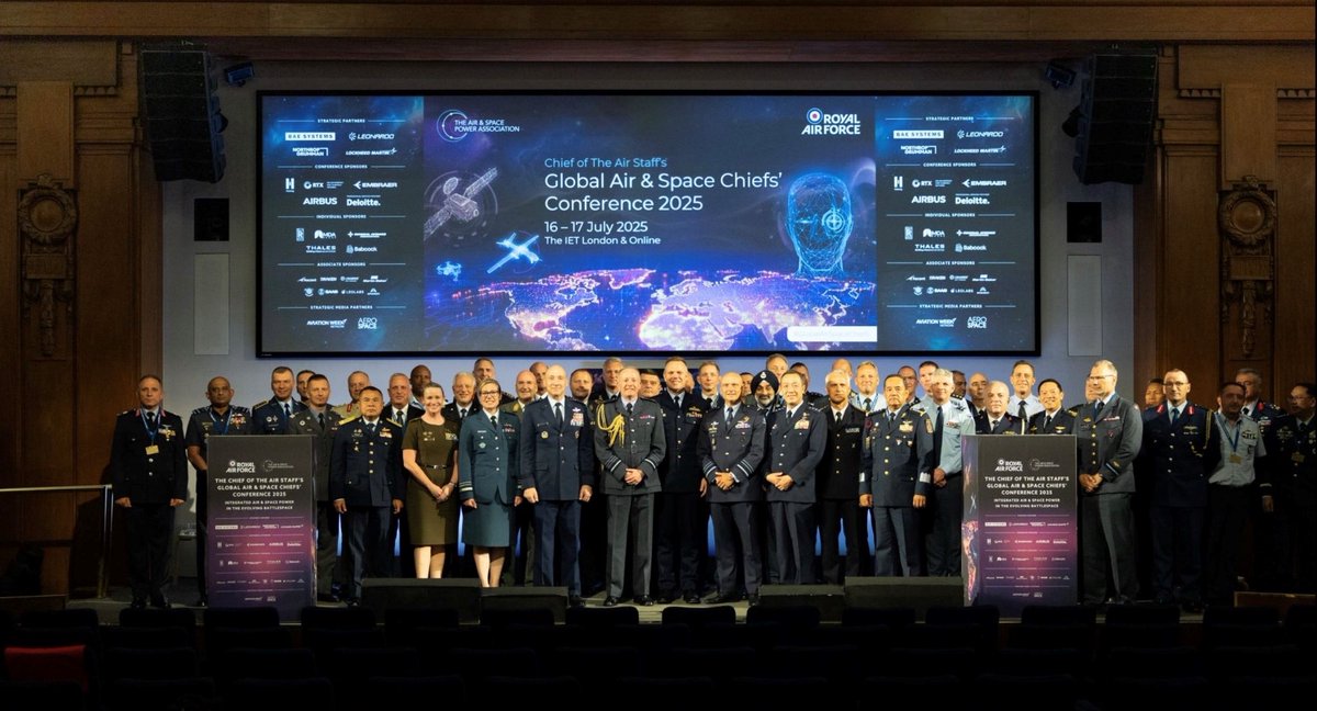 CJC_ADF's tweet image. I attended the Global Air and Space Chiefs Conference in the UK this week. The theme – Integrated Space Power in the Evolving Battlespace strongly aligned with Australia’s view of space as an operational domain. In this era, space power is national power! #GlobalAirSpaceChiefs