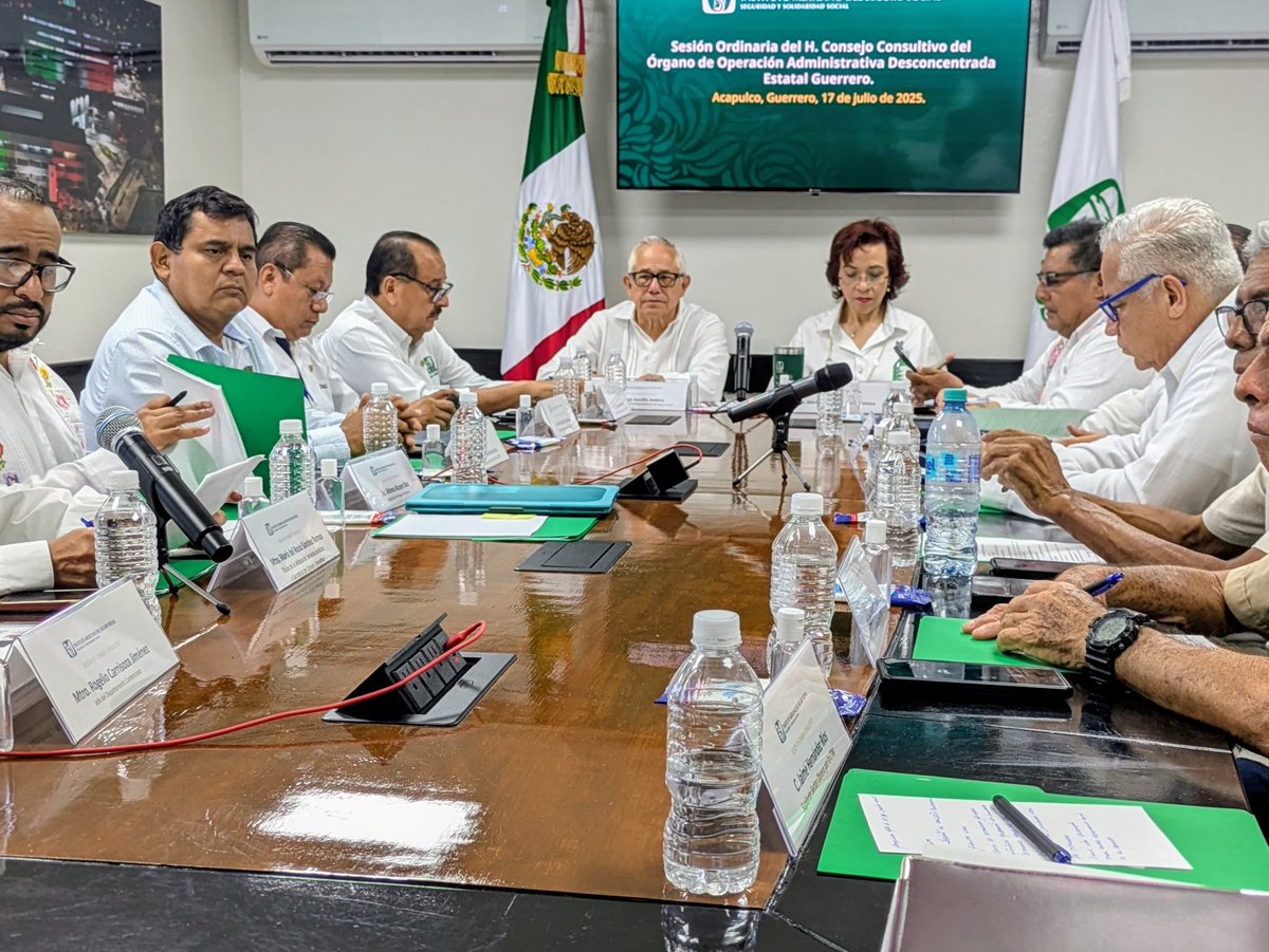 jorgegavino's tweet image. Trabajamos para que la derechohabiencia en Guerrero @IMSSGro tenga mejores servicios. Por ello hoy sesionamos el Consejo Consultivo de la entidad en el Hospital General Regional No. 1 "Vicente Guerrero" mismo que recorrimos. También visitamos la Unidad de Atención Médica…