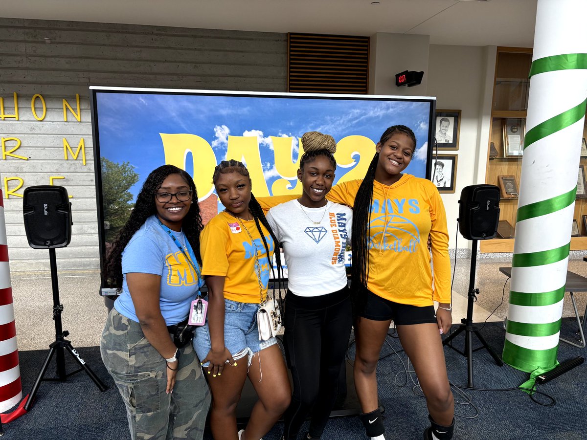 smithclass128's tweet image. The Rising Raider Retrest Owes Our New Freshmen Nothing! Today they were able to Engage with and Learn from their Peers in a Panel Discussion Session w/Upper Classmen! #SmartSolutions #YouAskWeDeliver #Experience