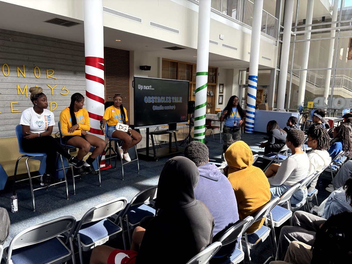 smithclass128's tweet image. The Rising Raider Retrest Owes Our New Freshmen Nothing! Today they were able to Engage with and Learn from their Peers in a Panel Discussion Session w/Upper Classmen! #SmartSolutions #YouAskWeDeliver #Experience
