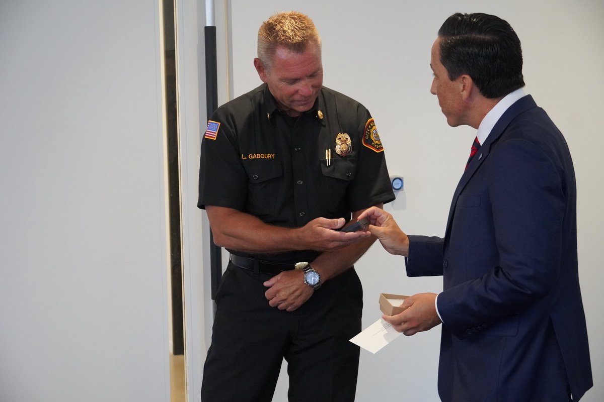 MayorToddGloria's tweet image. Today we honored Assistant Chief James Gaboury for 35 years of service to @SDFD. His leadership has shaped generations of first responders across the city. Thank you for your loyalty and incredible service, Chief Gaboury. #Forward #ForAllofUs