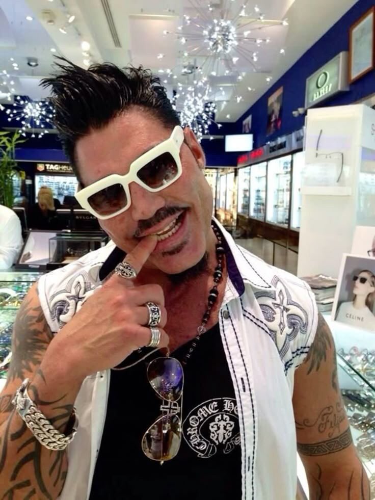 aagostinatw's tweet image. re de cagon tener cuenta fake las reales stalkeamos a pelo