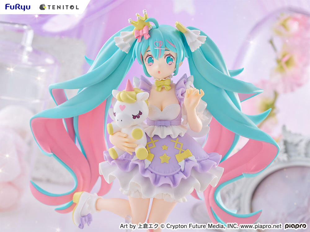 furyu_hm's tweet image. \ あと7日📢 /
『初音ミク 夢かわプリンセス ラベンダーver.』
予約締切は7/25(金)まで✨
💜開発のこだわりはサイトをチェック💜
furyu-hm.com/products/tnl-s…
💜ご予約はコチラ!💜
#初音ミク
#フリュー #FURYU #TENITOL #FHM