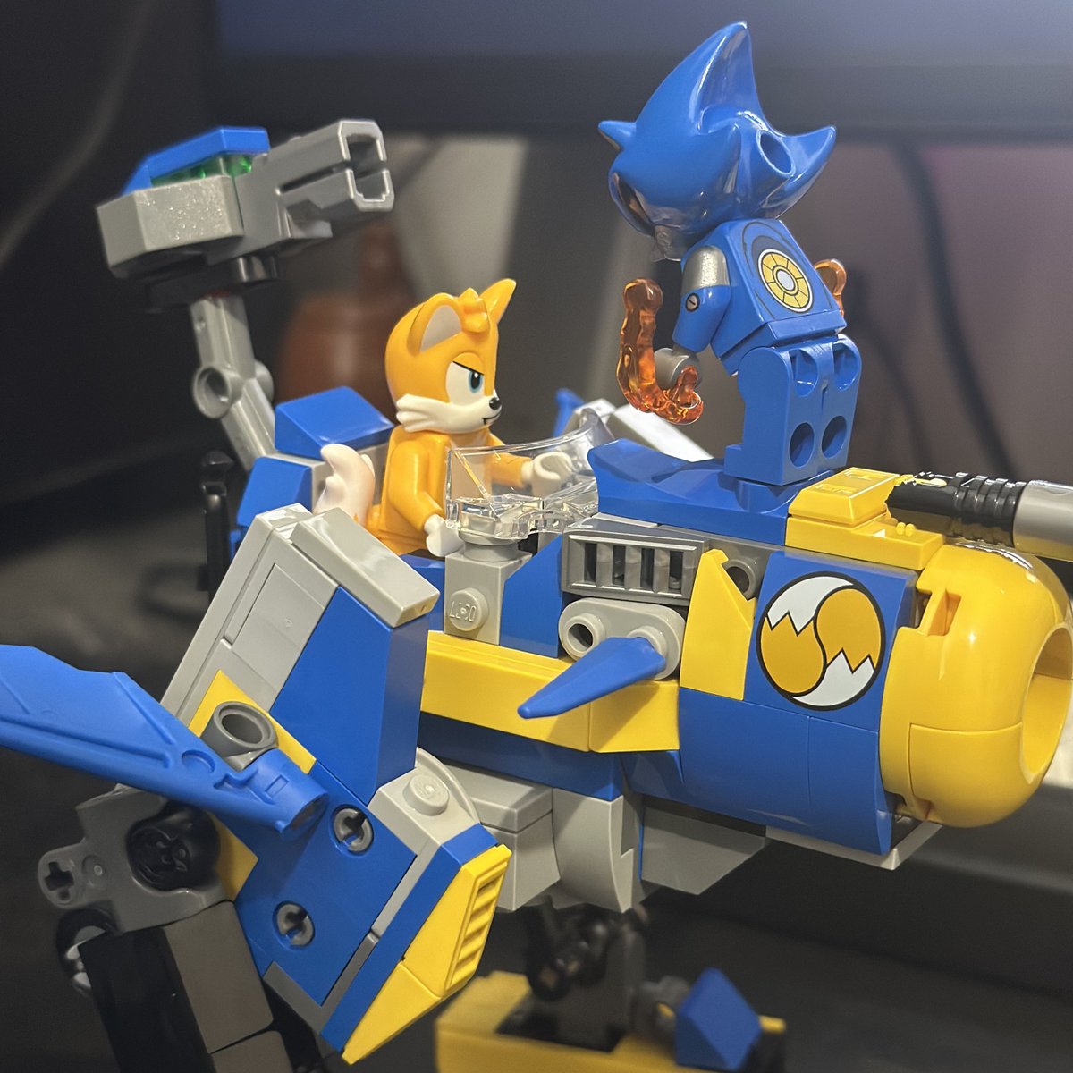 SonicButMetal's tweet photo. Finished the building the Lego Set “Metal Sonic Vs Cyclone” on stream and it was an amazing experience to build Lego live!! Would so down to do it again! https://t.co/6gywrLhISA