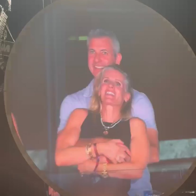 jlinehan9's tweet image. Have we considered the possibility that this man was performing the Heimlich maneuver, saved her life, and simply wanted to avoid the spotlight?