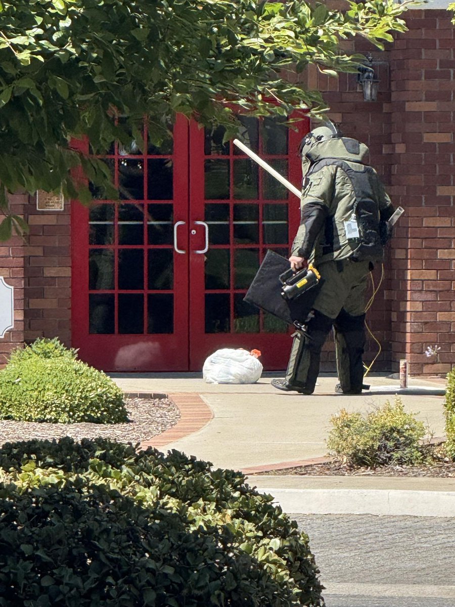 OMG, today someone dropped off a prayer candle &amp; made a salt circle <a href="/DougLaMalfa/">Doug LaMalfa</a> <a href="/RepLaMalfa/">Rep. Doug LaMalfa</a>  Office. He CALLS THE BOMB SQUAD.  Talk about waste, fraud, &amp; abuse
And then posts some giant thing about Devil worship &amp; Trump Derangement Syndrome.  He is an idiot; we should shame him!