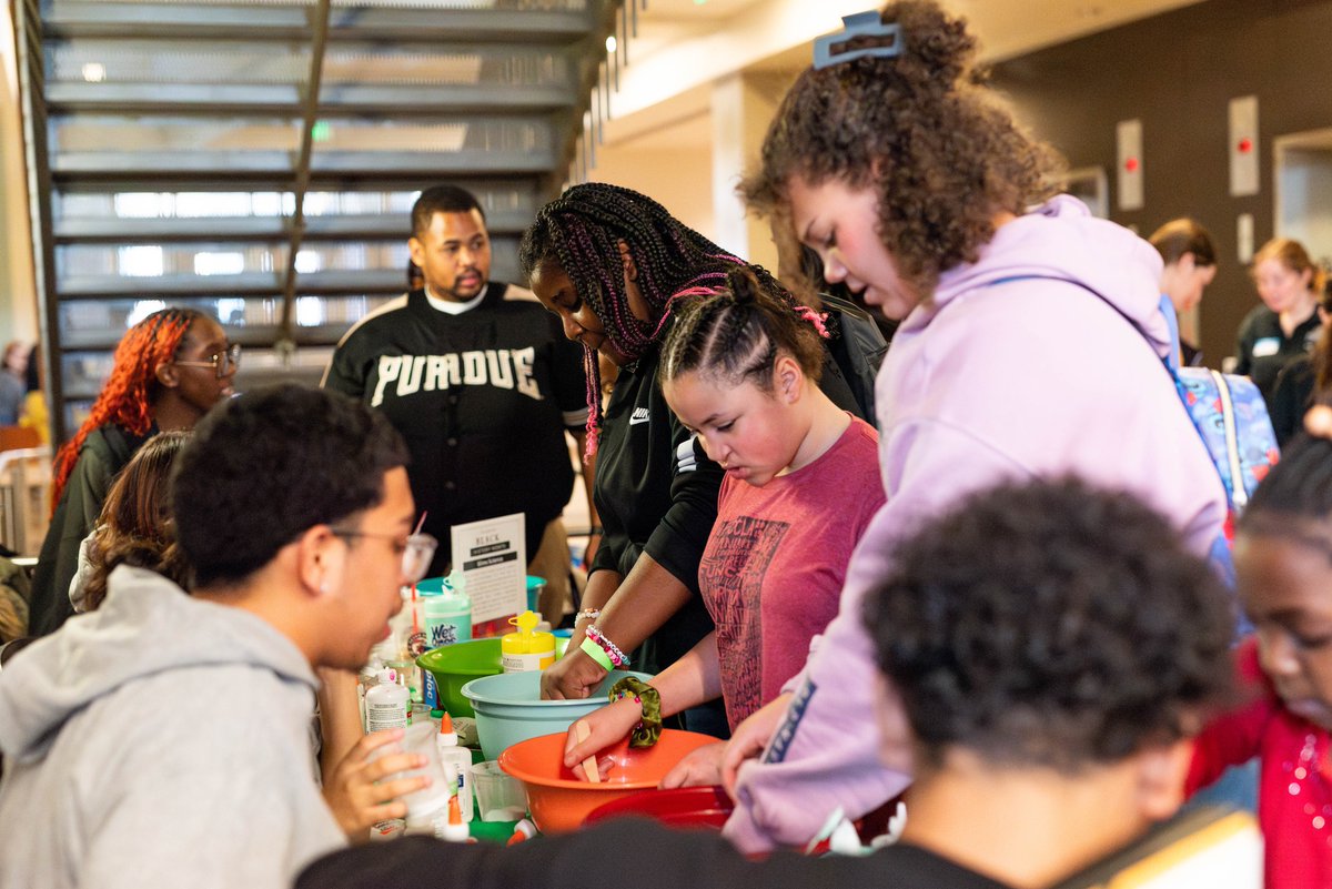 PurdueHHS's tweet image. 📆 Save the date! Make plans now to spend Valentine's Day with your family at #Purdue. Fall in love with science at the annual free STEP N2 STEM event, hosted by @PurdueHHS.
🗓️ Feb. 14, 2026
📍 Purdue University, Lyles-Porter Hall
💻 Stay tuned for more details.