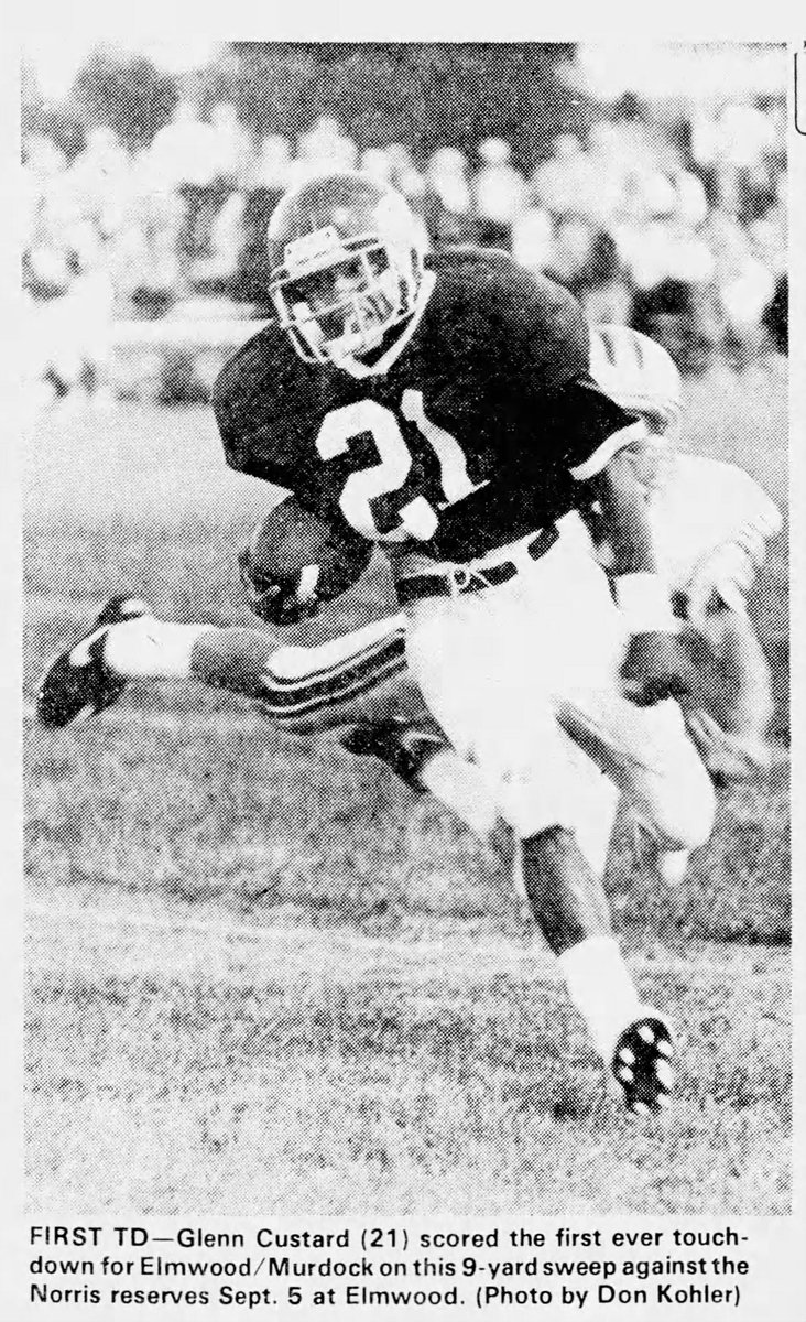 SuitUpVarsity's tweet image. The first-ever Elmwood/Murdock touchdown from 1988. The co-op wore purple and played as the Bulldogs in the fall, and then donned blue and became the Pirates in the winter.