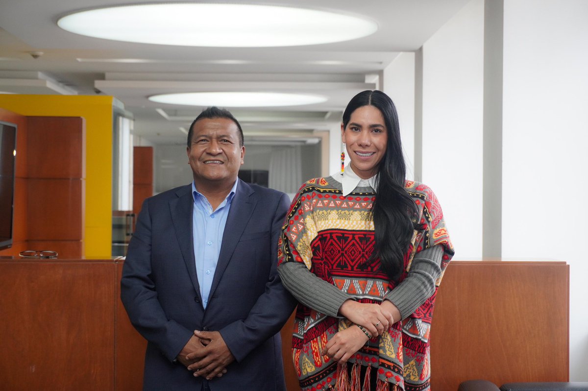 Nos reunimos con el gobernador de Vichada <a href="/fulbertoguevara/">Fulberto Guevara</a> para avanzar en la articulación de propuestas de conectividad y transformación digital en el territorio.

Seguimos trabajando por una Colombia más equitativa, conectada e innovadora, donde la tecnología sea una