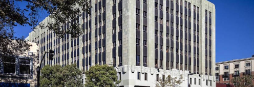 FCNightingale's tweet image. Breuner Building 2201 Broadway Oakland, California
could be acquired for 15% of 2016 price.
Buyer of loan could acquire the building via a deed in lieu of foreclosure.
Nonperforming $42M loan for sale with price guidance around $10M. Purchased in 2016 for $65M.
198K SF…