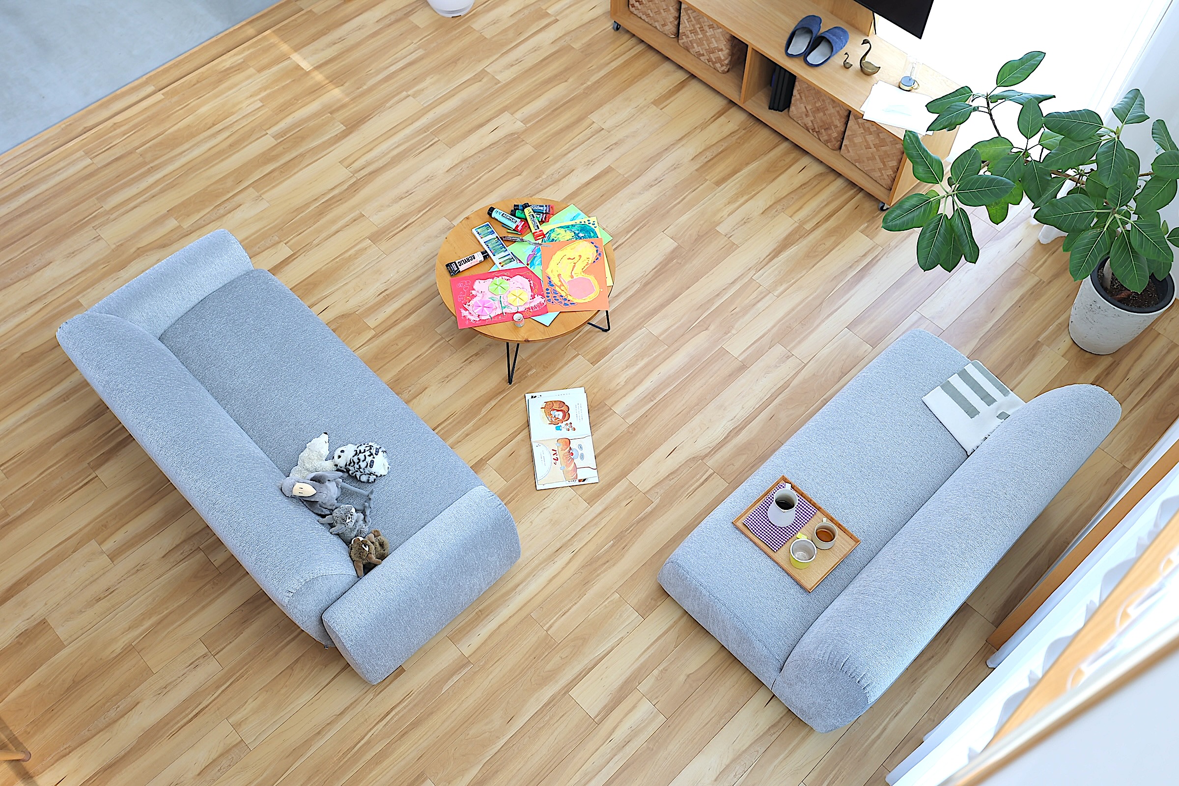NOYES 青 ソファ 製品名 bench 神奈川県川崎市にお住まいのH.M様邸のお部屋｜日本を代表する