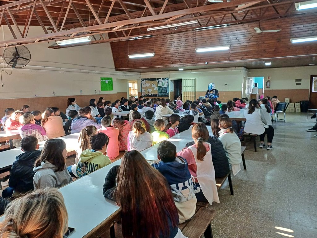 ℙ𝕚𝕝𝕠𝕥𝕠 TANGO (@pilotox1) on Twitter photo Dos hermosos días de charlas en las escuelas en la ciudad de 9 de Julio.
Se viene un gran finde a puro automovilismo, y en la previa giro nuestro programa "Vivir es Convivir".
<a href="/SuperTC2000/">TC2000</a>
<a href="/TopRaceOk/">Top Race</a>
<a href="/F20Oficial/">Fórmula Nacional</a>
<a href="/fiatcomparg/">Fiat Competizione</a> Dos hermosos días de charlas en las escuelas en la ciudad de 9 de Julio.
Se viene un gran finde a puro automovilismo, y en la previa giro nuestro programa "Vivir es Convivir".
<a href="/SuperTC2000/">TC2000</a>
<a href="/TopRaceOk/">Top Race</a>
<a href="/F20Oficial/">Fórmula Nacional</a>
<a href="/fiatcomparg/">Fiat Competizione</a>