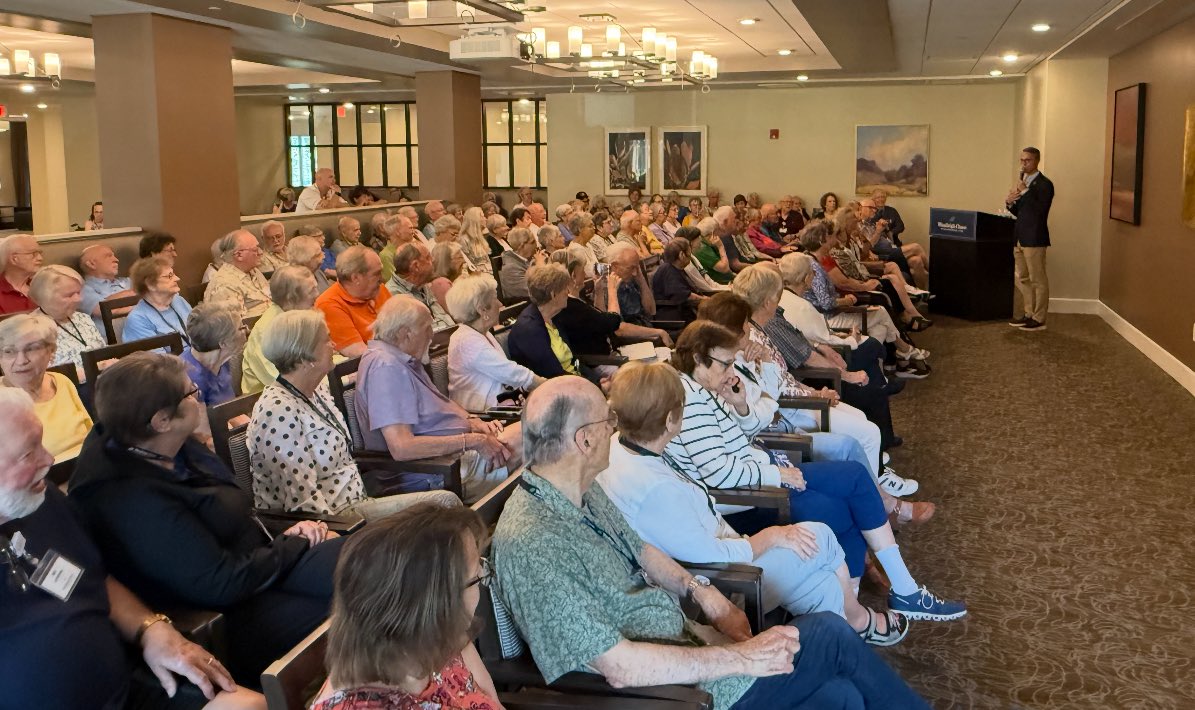 JamesWalkinshaw's tweet image. Had a great time with the Woodleigh Chase Dems & Greenspring Dems—two vibrant communities of seniors who care deeply about our future.
Each visit drew 150+ engaged residents. We discussed Trump’s dangerous agenda & real solutions to our nation’s challenges.