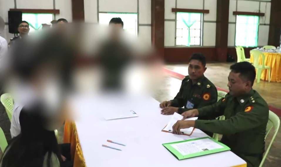 MoeSatKhinn's tweet photo. On July 17, a total of 14 terrorists—4 from #TNLA, 5 from #DPLA, 5 from #MDYPDF, including 2 females—laid down their arms and entered the legal fold after gaining a true understanding of the Government’s efforts.
#MyanmarFactCheck
@IrrawaddyNews @Myanmar_Now_Eng @NUGMyanmar @UN https://t.co/5iaIuVmcT5